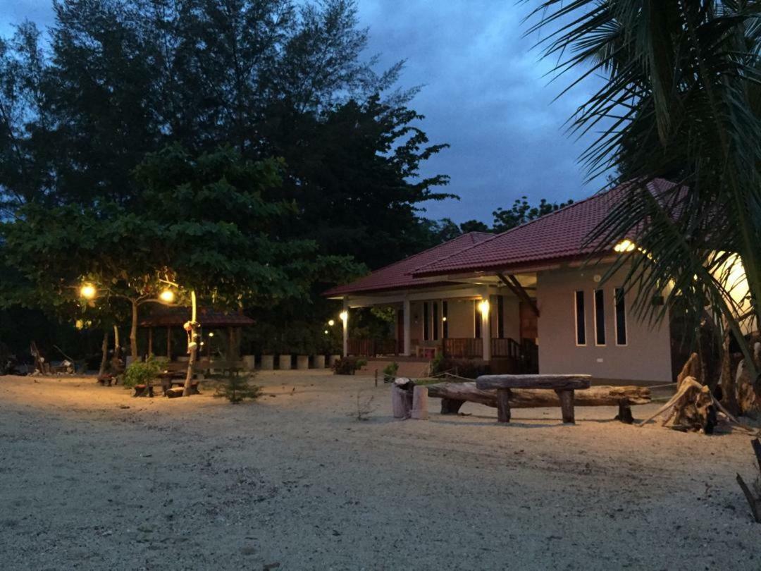Red Coral Cottage Langkawi Dış mekan fotoğraf
